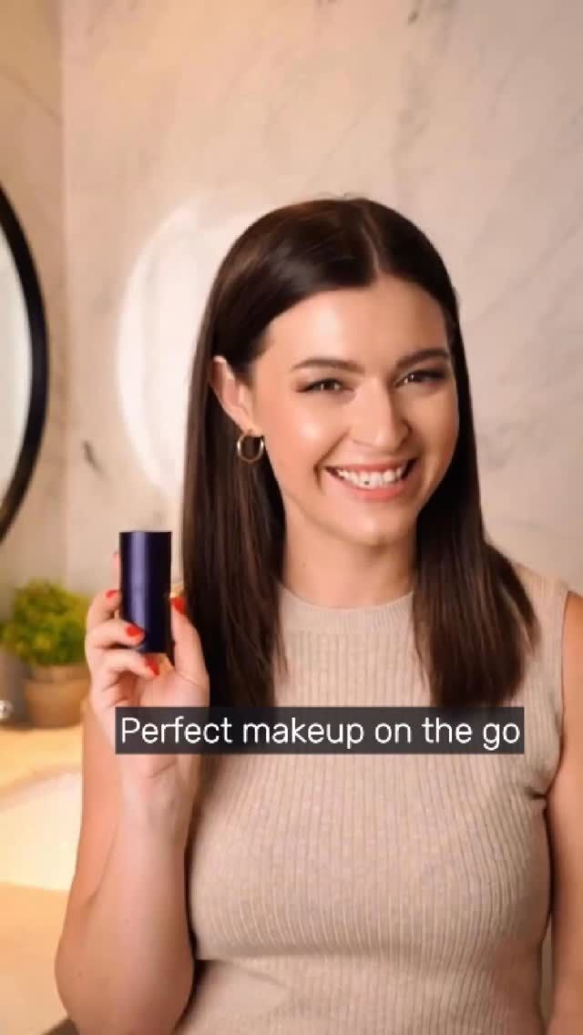 Perfect makeup on the go 💛🖤💄👄
#makeup #makeuptips #beautytips #aveilaustralia